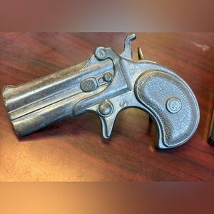 Vintage Derringer Metal Belt Buckle 1980’s firearm collection